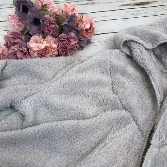 Plush Gray Fleece Hooded Cardigan with Pockets - Picture 5 of 11